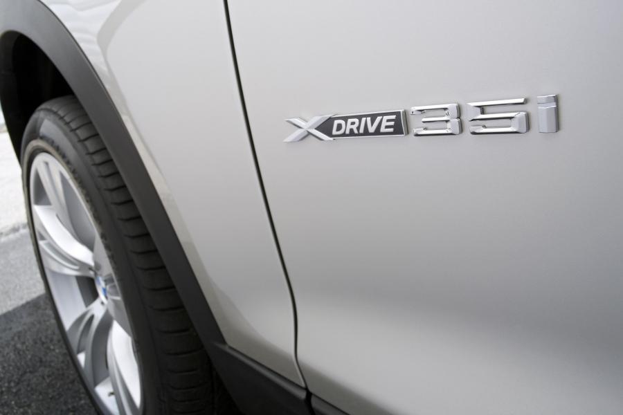  BMW X3 xDrive 3.5i 2010 года  (фото 40 из 149)